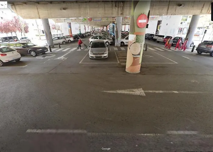 Metro La Salut