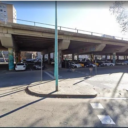 Metro La Salut